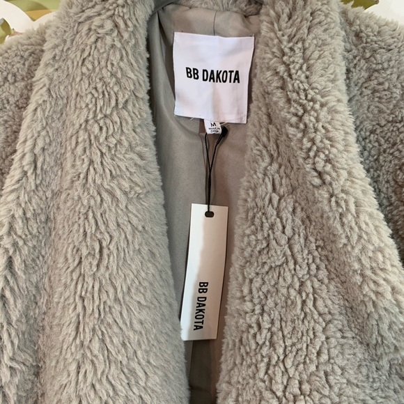 NWT BB Dakota Daylin Taupe Gray Faux Fur Coatigan - Picture 4 of 10